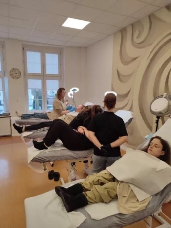 ae939bef-6101-455a-842a-9bbe68ad03cd