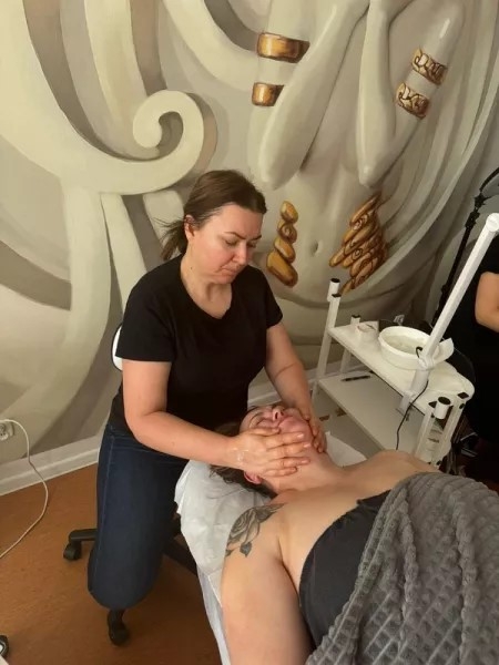 Kurs ''Masaż japoński twarzy''